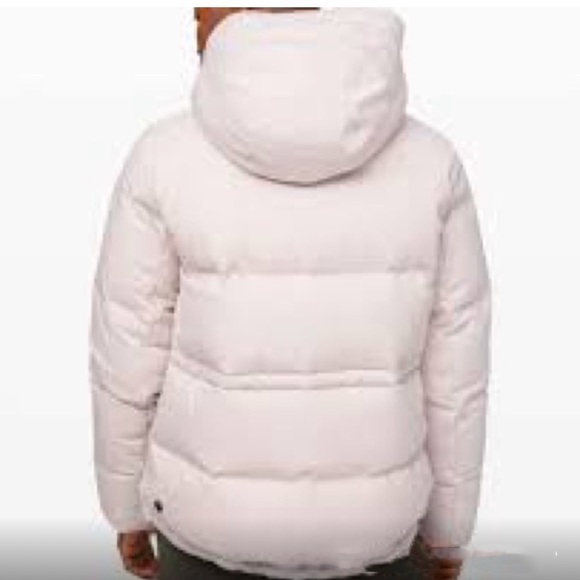 NWT Lululemon Wunder Puff Jacket 8, sadly did not fit me, - Picture 7 of 16